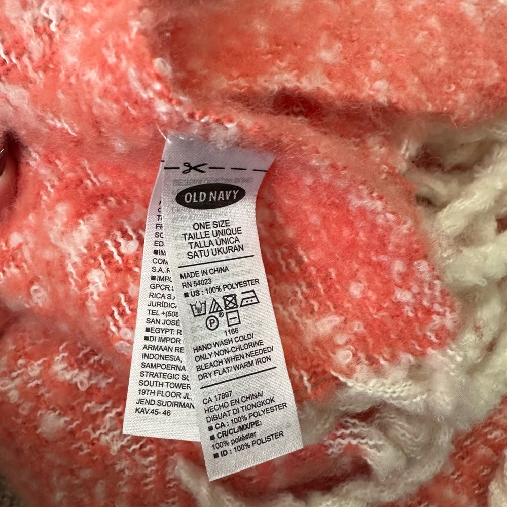 Old Navy Coral and White Knit Scarf - Picture 4 of 4